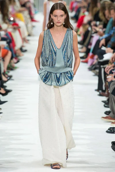 Look 63